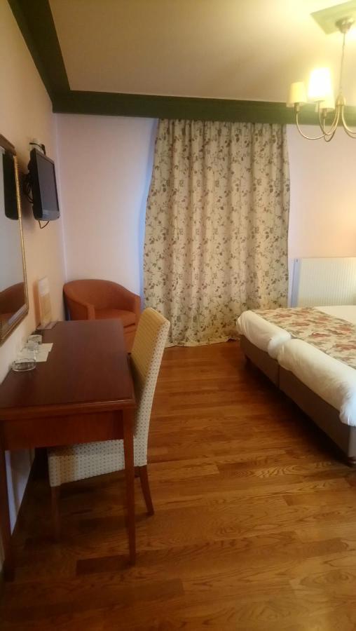 Hotel Pelasgos Karítaina Exteriör bild