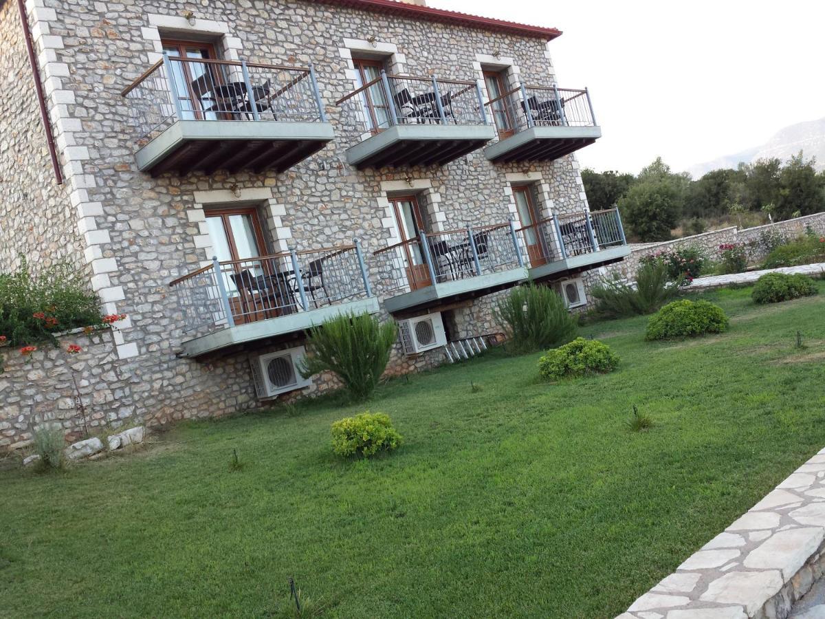 Hotel Pelasgos Karítaina Exteriör bild